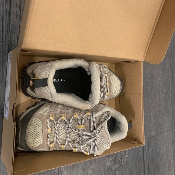 Merrell Moab 3 Women - Size 7 Color: Taupe - Picture 1 of 5